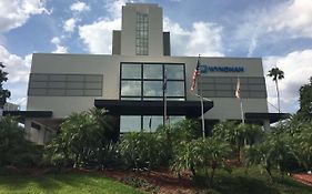 Wyndham Lake Buena Vista Disney Springs